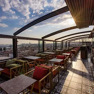 Grand Balyan & Restaurant فندق