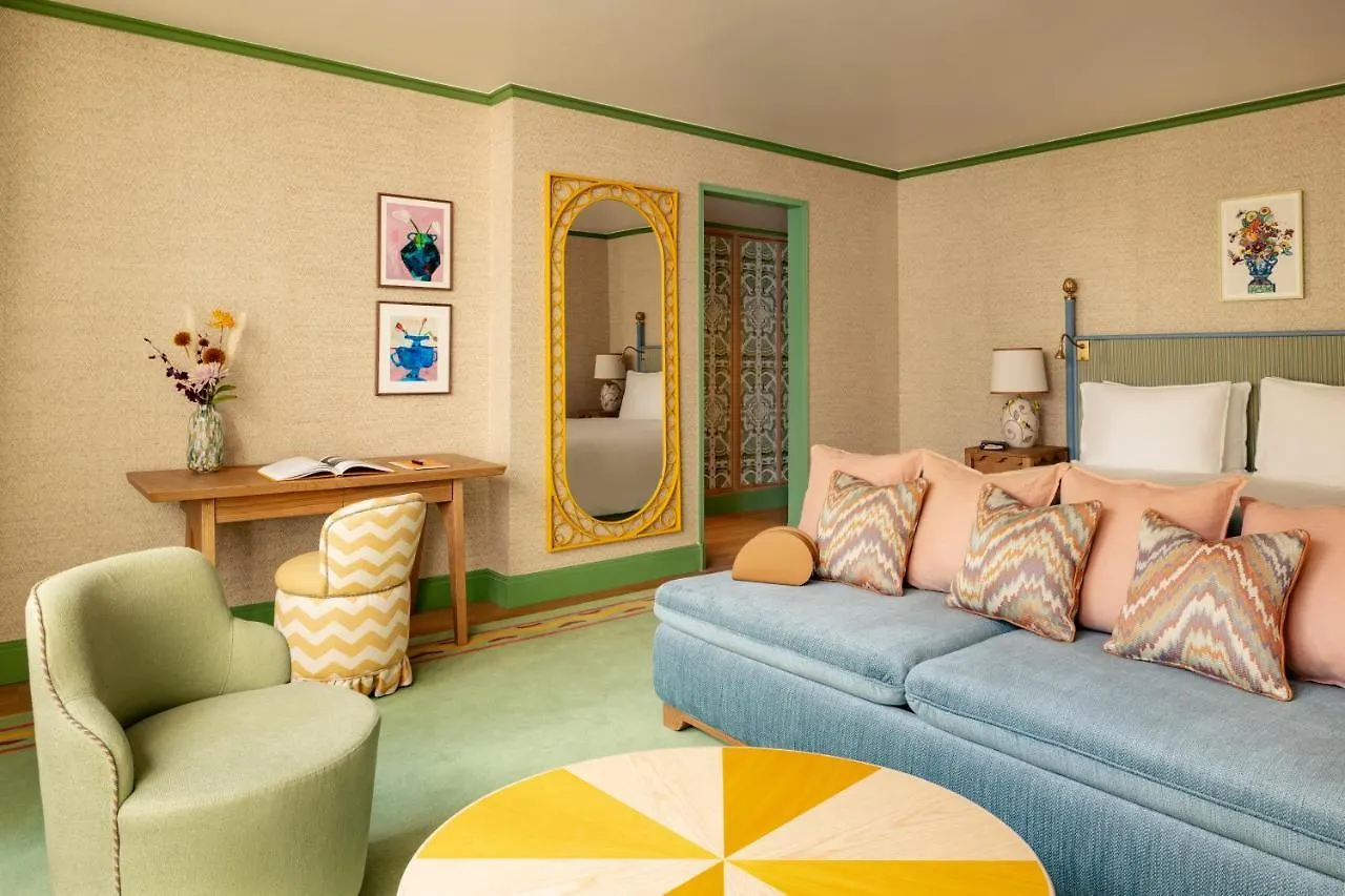 فندق La Fantaisie باريس 5*,